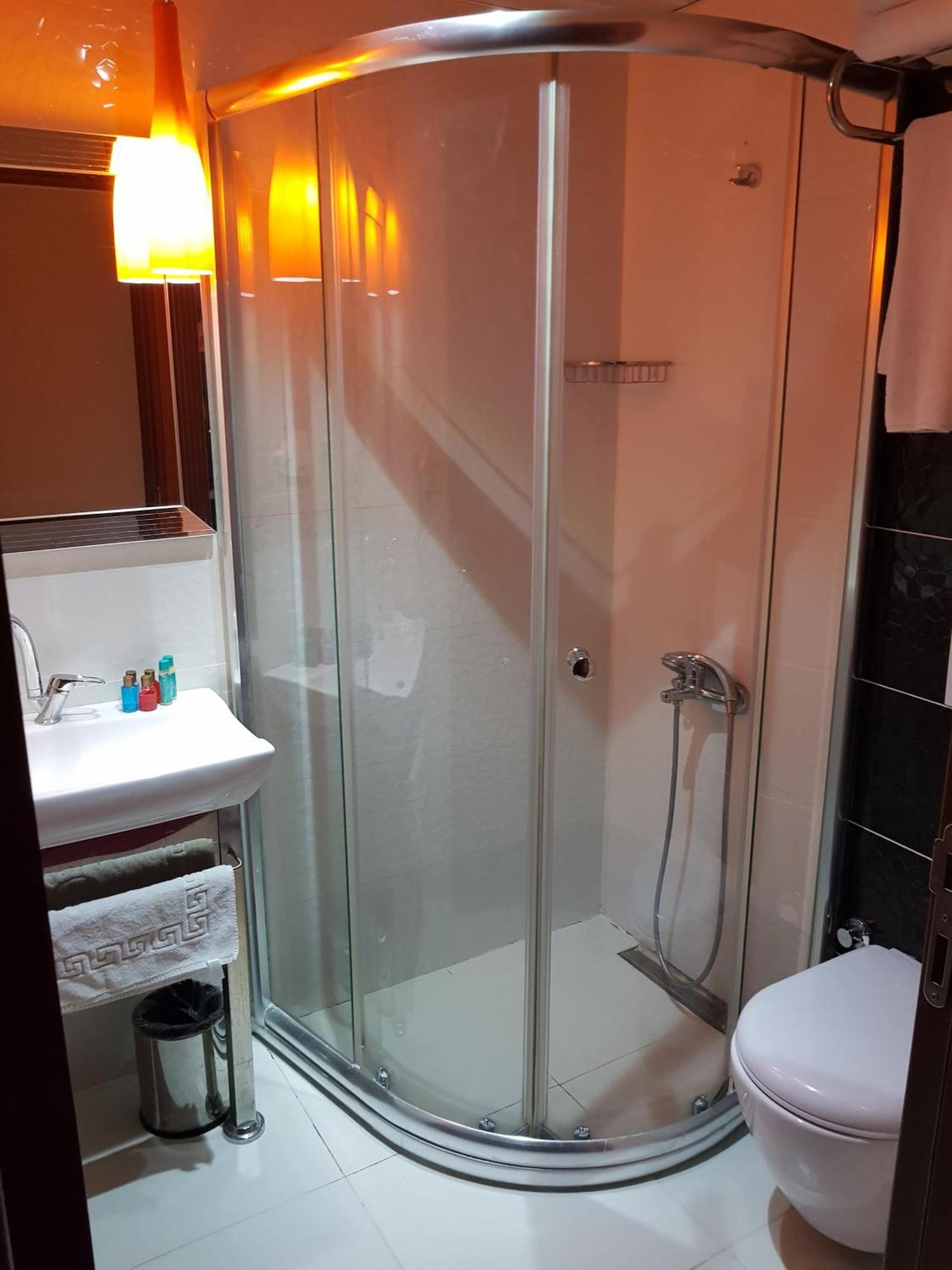 Ismira Hotel Ankara Bagian luar foto