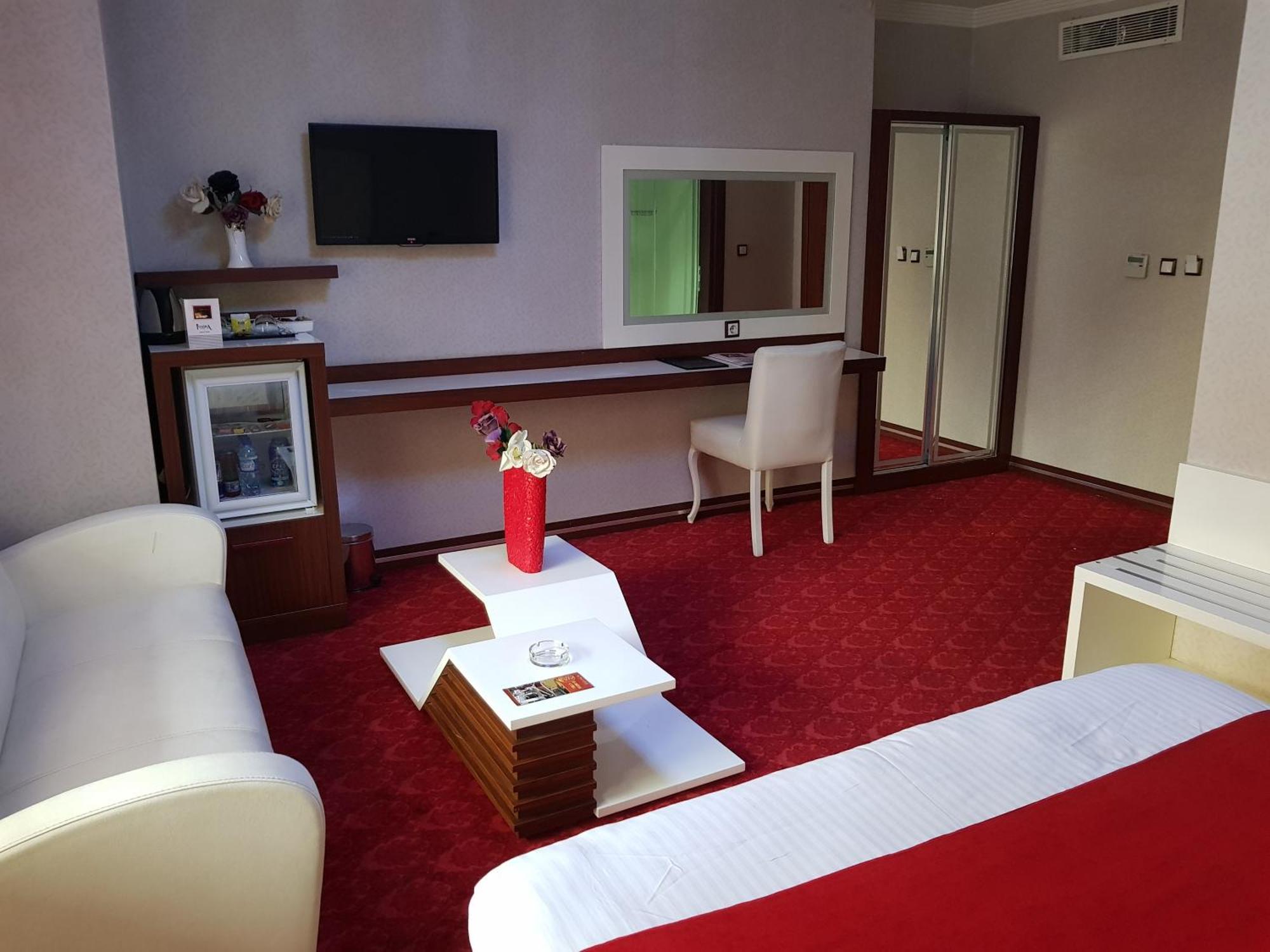 Ismira Hotel Ankara Bagian luar foto