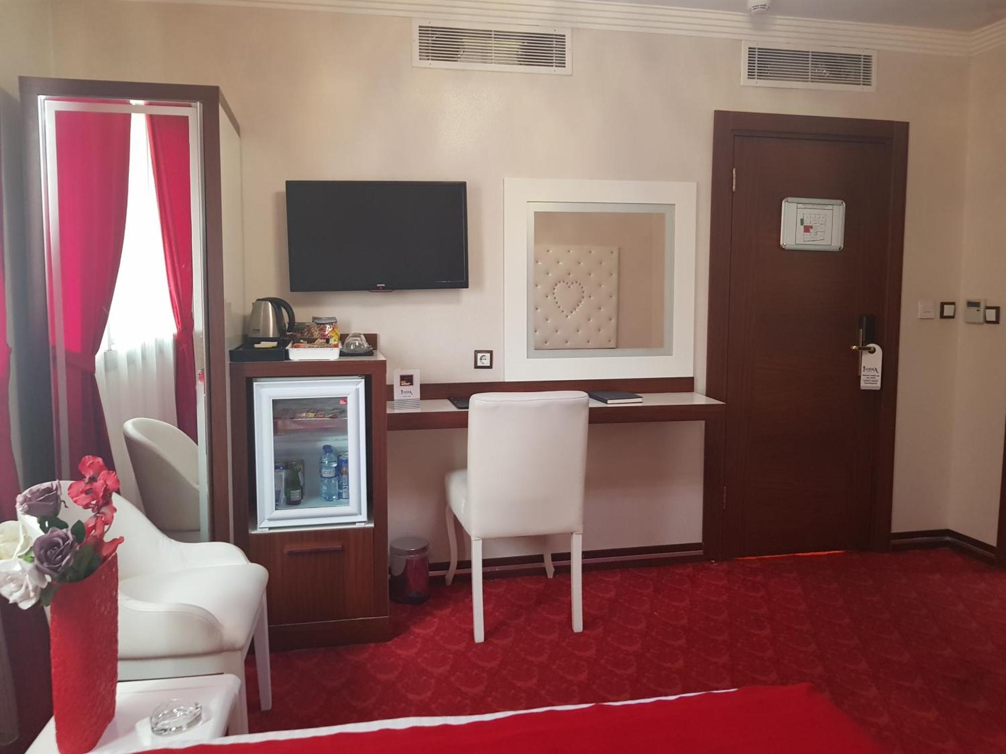 Ismira Hotel Ankara Bagian luar foto