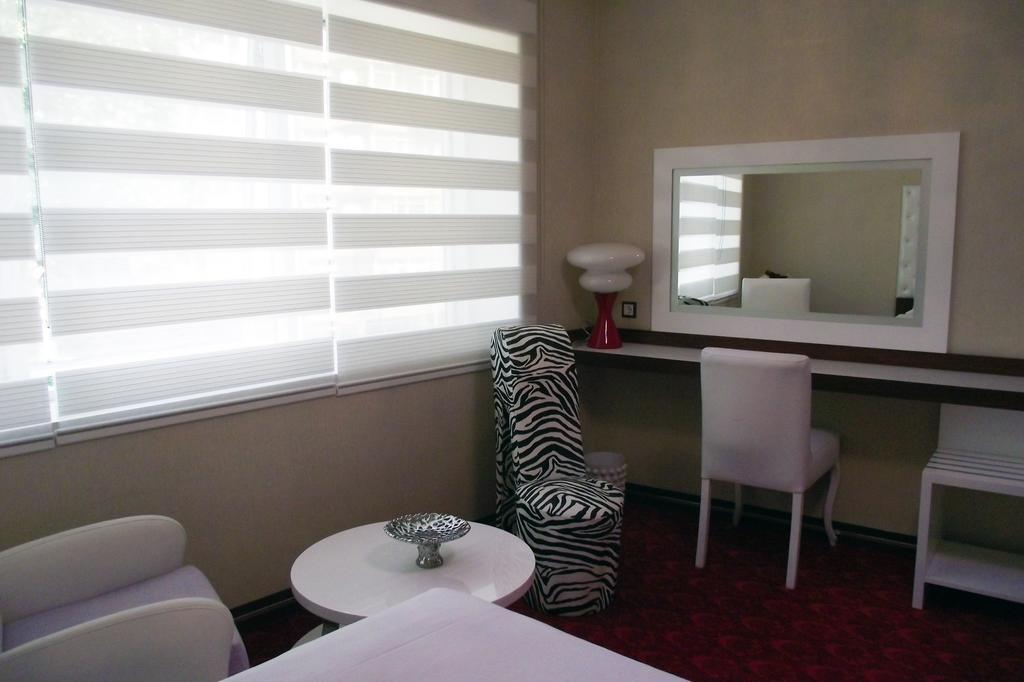 Ismira Hotel Ankara Bagian luar foto