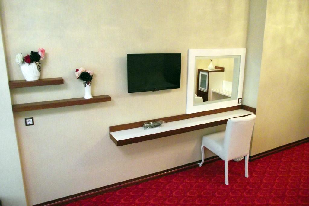 Ismira Hotel Ankara Bagian luar foto